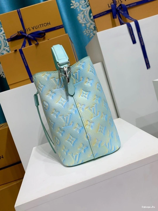 VUITTON LOUIS NÉONOÉ BB 0203